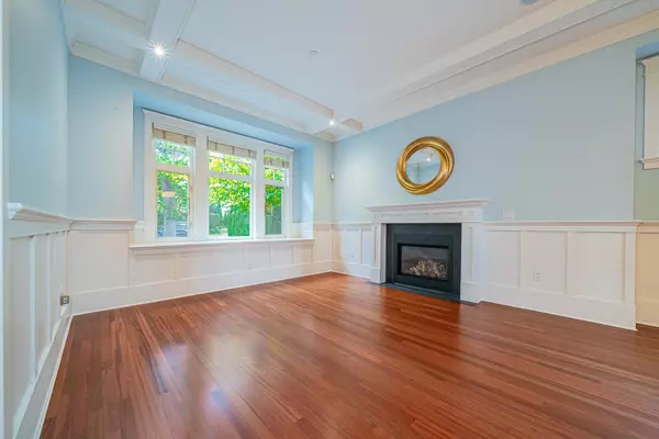 4050 W 33rd AVE Vancouver, BC V6N 2J1