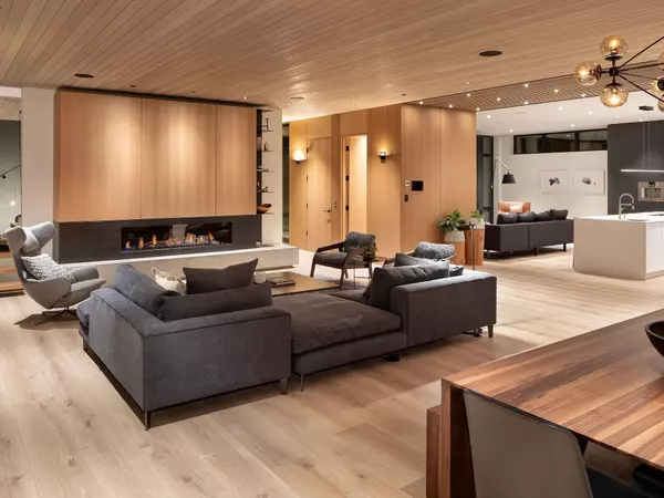 2932 Ancient Cedars LN Whistler, BC V8E 0L6