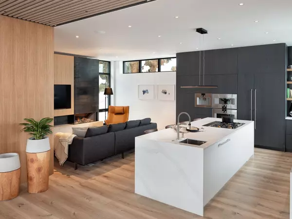 2932 Ancient Cedars LN Whistler, BC V8E 0L6