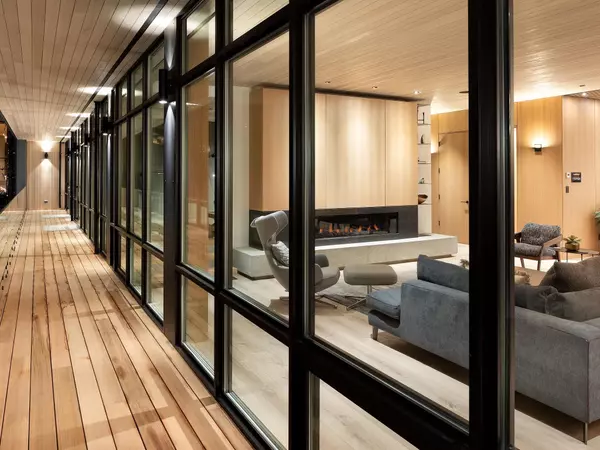 2932 Ancient Cedars LN Whistler, BC V8E 0L6