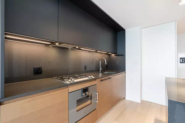 Vancouver, BC V6Z 0G7,1289 Hornby ST #2102