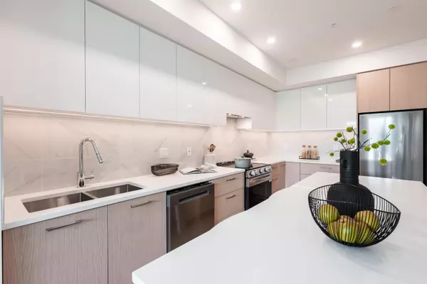 Port Moody, BC V3H 2S4,150 James RD #512