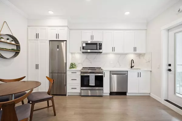 12109 223 ST #417, Maple Ridge, BC V2X 5Y6