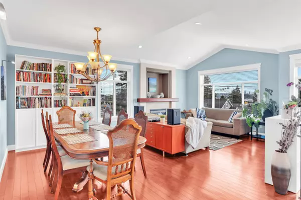 Coquitlam, BC V3K 1S2,943 Harris AVE