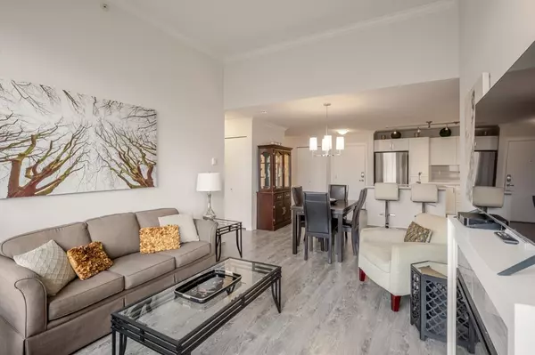 Surrey, BC V4N 6N7,19201 66a AVE #404