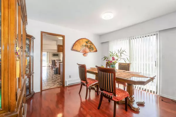 Vancouver, BC V5R 3S6,5820 Earles ST