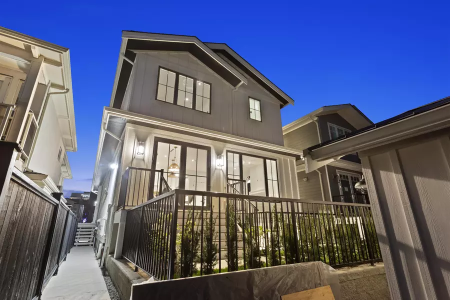 4315 Albert ST #2, Burnaby, BC V5C 2E9
