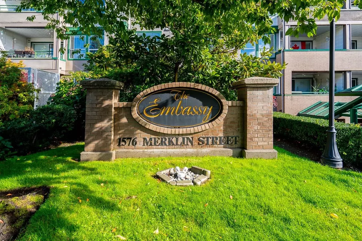 White Rock, BC V4B 5K2,1576 Merklin ST #205