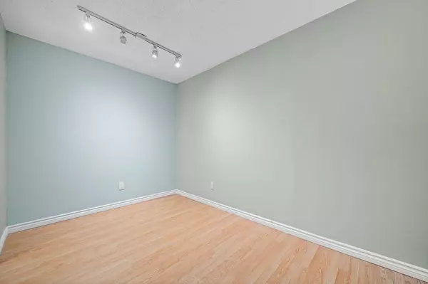 New Westminster, BC V3L 1G1,410 Agnes ST #202