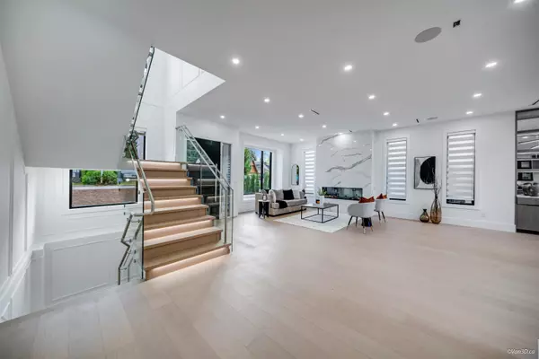 Coquitlam, BC V3J 2Z3,819 Cornell AVE