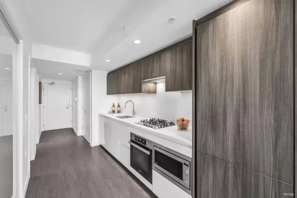 6328 No. 3 RD #623 Richmond, BC V6Y 0L6