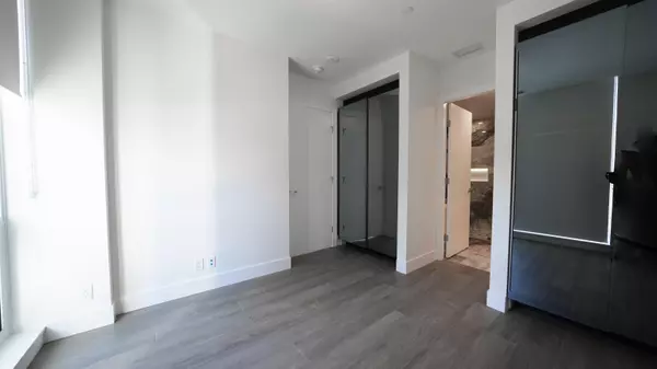 White Rock, BC V4B 0C7,1342 Johnston RD #3th