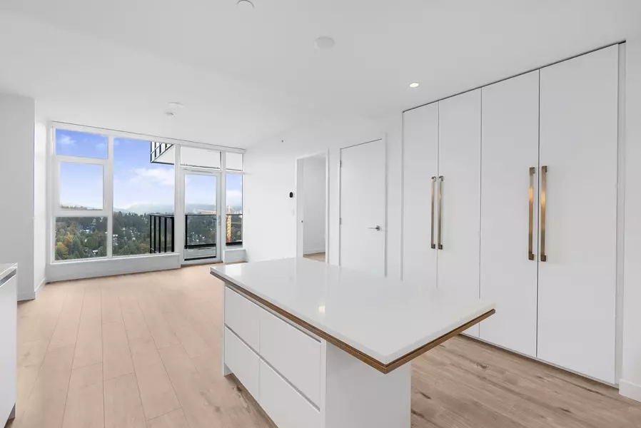 720 Farrow ST #2901, Coquitlam, BC V3J 0P3