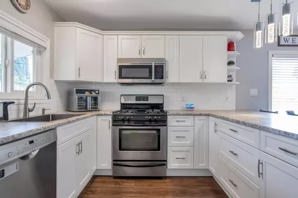 Coquitlam, BC V3K 4L7,221 Lebleu ST