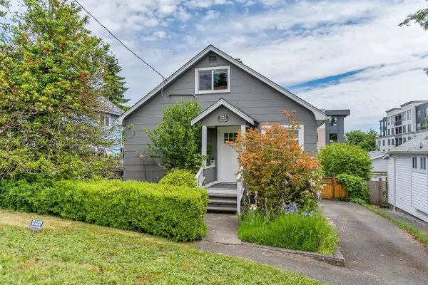221 Lebleu ST, Coquitlam, BC V3K 4L7