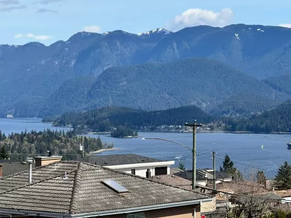 Burnaby, BC V5B 3T7,26 Holdom AVE