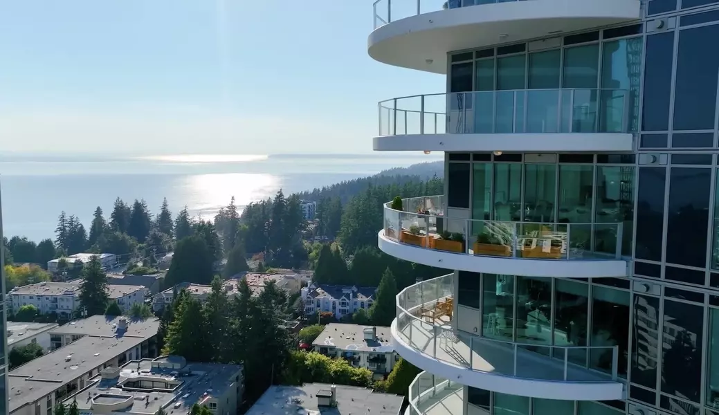 1501 Foster ST #1804, White Rock, BC V4B 0C3