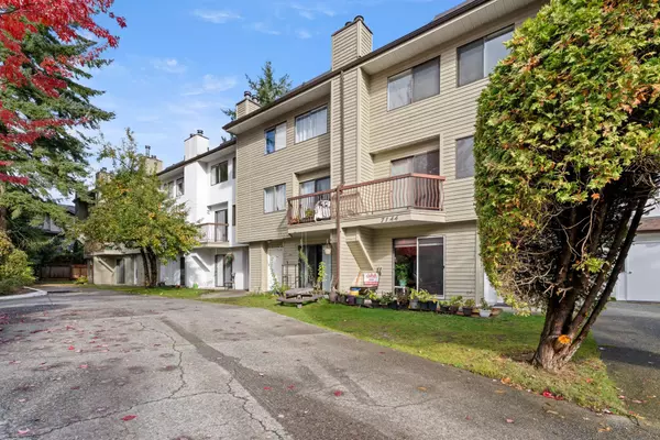 7144 133b ST #208, Surrey, BC V3W 8A4
