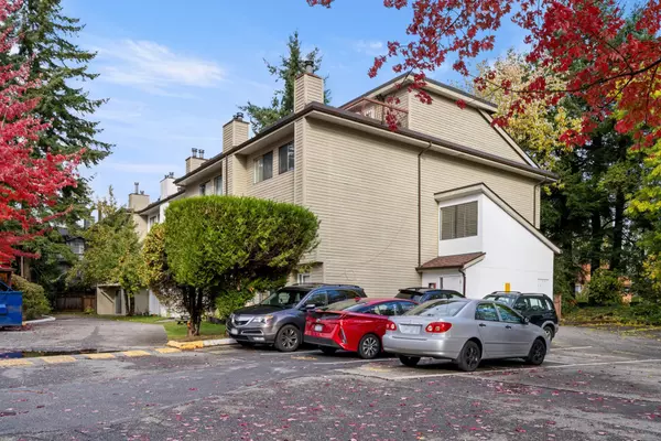 Surrey, BC V3W 8A4,7144 133b ST #208