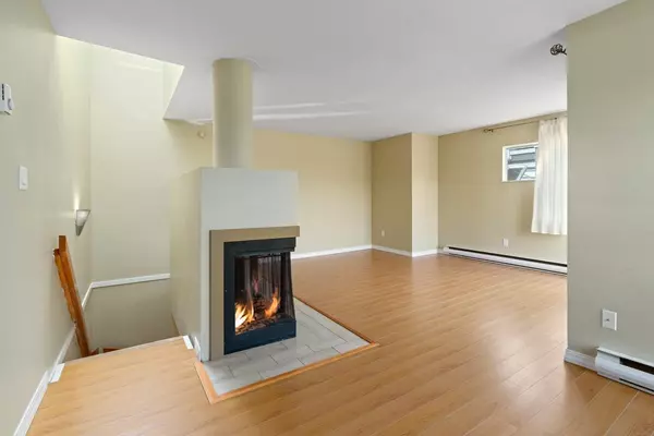 Vancouver, BC V6H 2P3,2226 Spruce ST