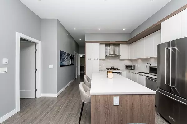 11501 84 AVE #602 Delta, BC V4C 0E5