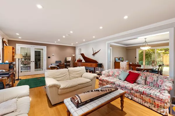 Vancouver, BC V6N 2E1,5 Semana CRES