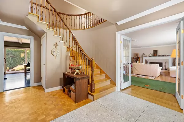 Vancouver, BC V6N 2E1,5 Semana CRES