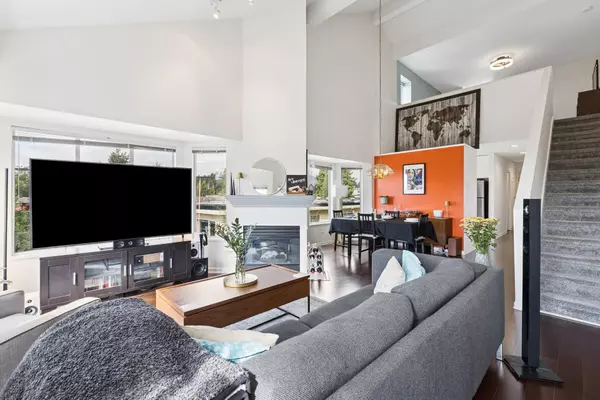 131 W 20th ST #303, North Vancouver, BC V7M 1Y2