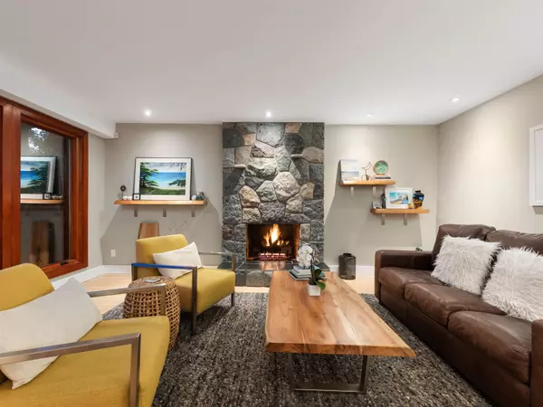 North Vancouver, BC V7P 1Y7,1144 W Keith RD