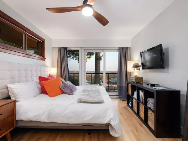 1144 W Keith RD North Vancouver, BC V7P 1Y7