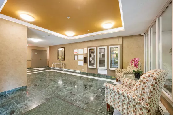 Surrey, BC V3R 0S3,10082 148 ST #503