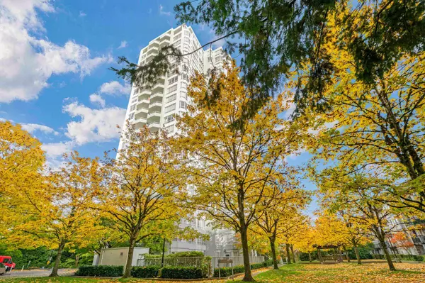 Surrey, BC V3R 0S3,10082 148 ST #503