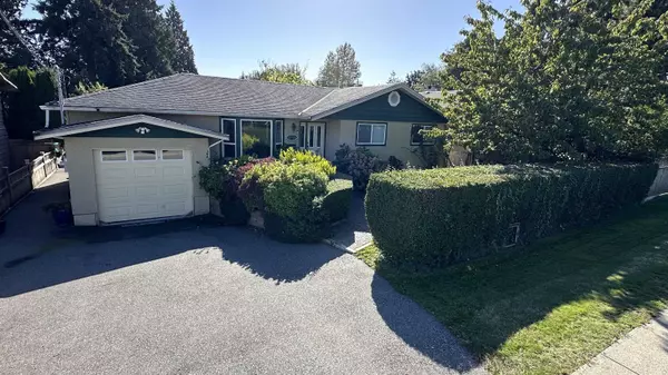15970 Thrift AVE, White Rock, BC V4B 2N1