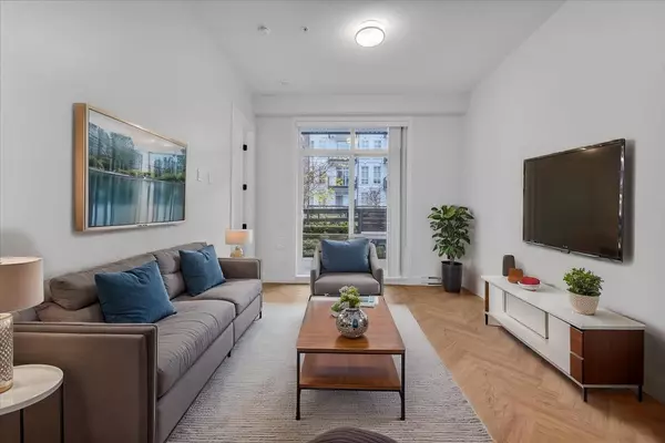 Surrey, BC V3T 0R5,13929 105 BLVD #112