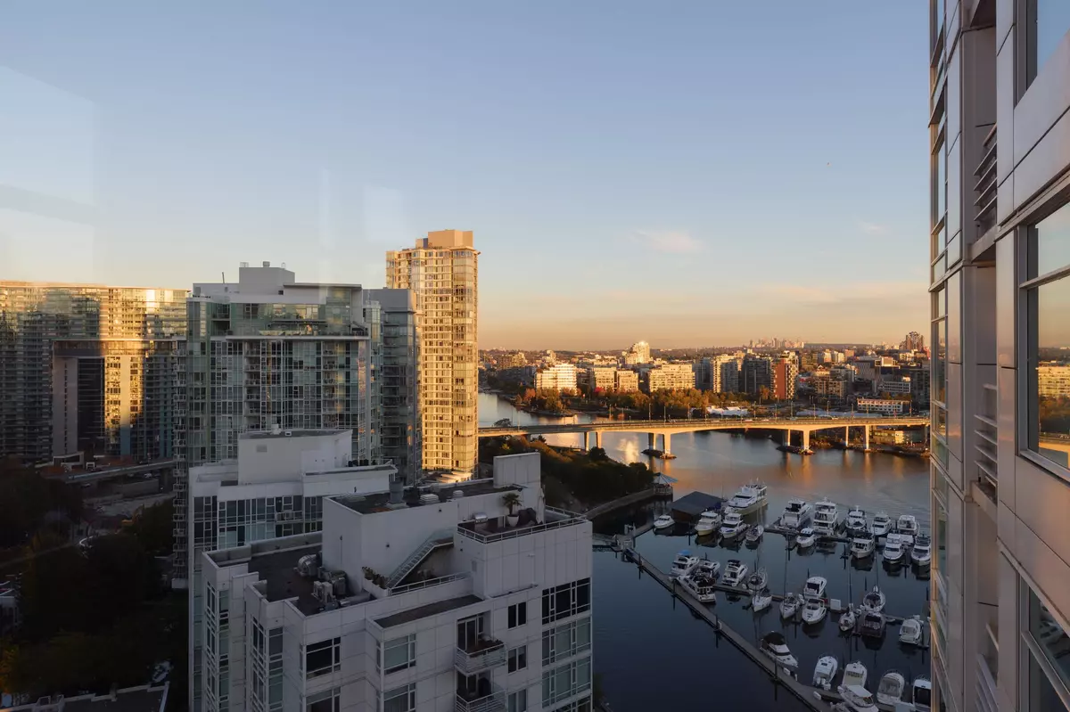 Vancouver, BC V6Z 2Y2,1199 Marinaside CRES #2305