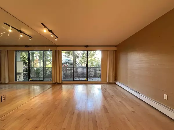 466 E Eighth AVE #211, New Westminster, BC V3L 4L2