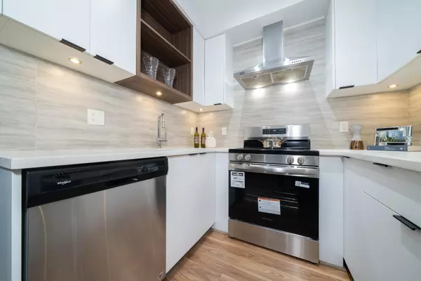 Burnaby, BC V5H 0H1,5355 Lane ST #317