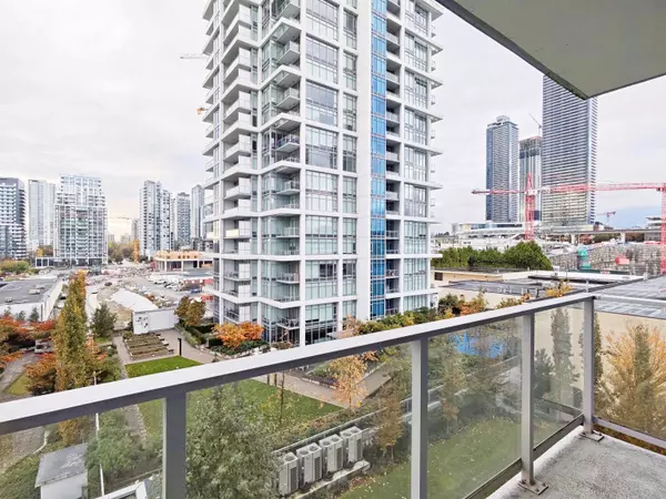 Burnaby, BC V5C 0M1,2311 Beta AVE #809