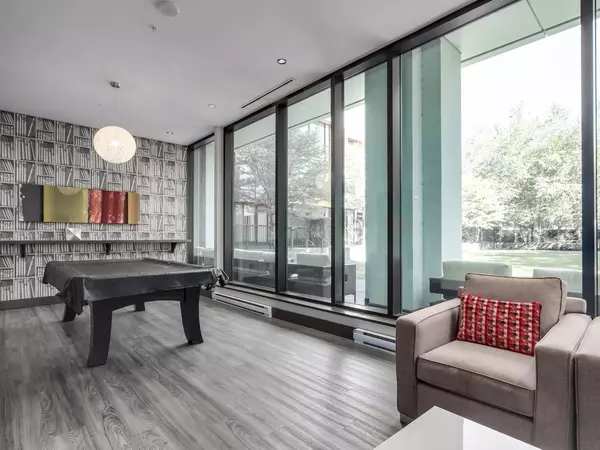 Burnaby, BC V5H 0C7,6658 Dow AVE #802