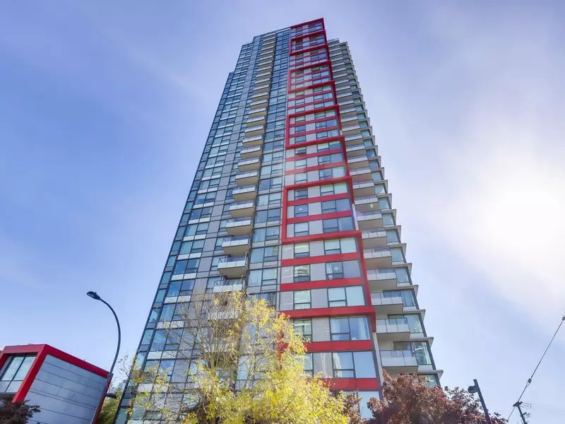 6658 Dow AVE #802, Burnaby, BC V5H 0C7