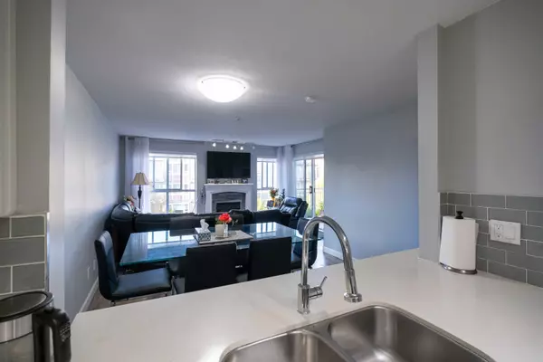 13733 74 AVE #305 Surrey, BC V3W 1B8