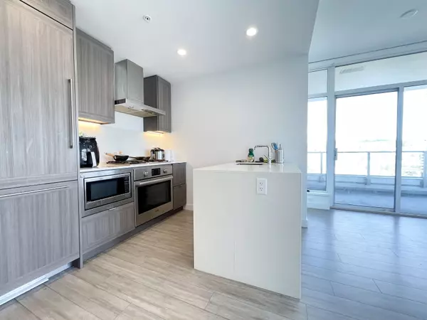 Burnaby, BC V5C 0M2,2351 Beta AVE #1604