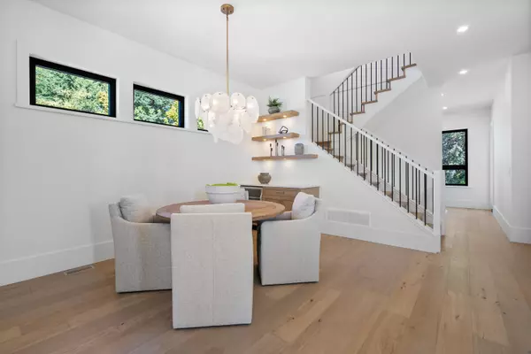 Surrey, BC V4A 1A9,16243 10 AVE