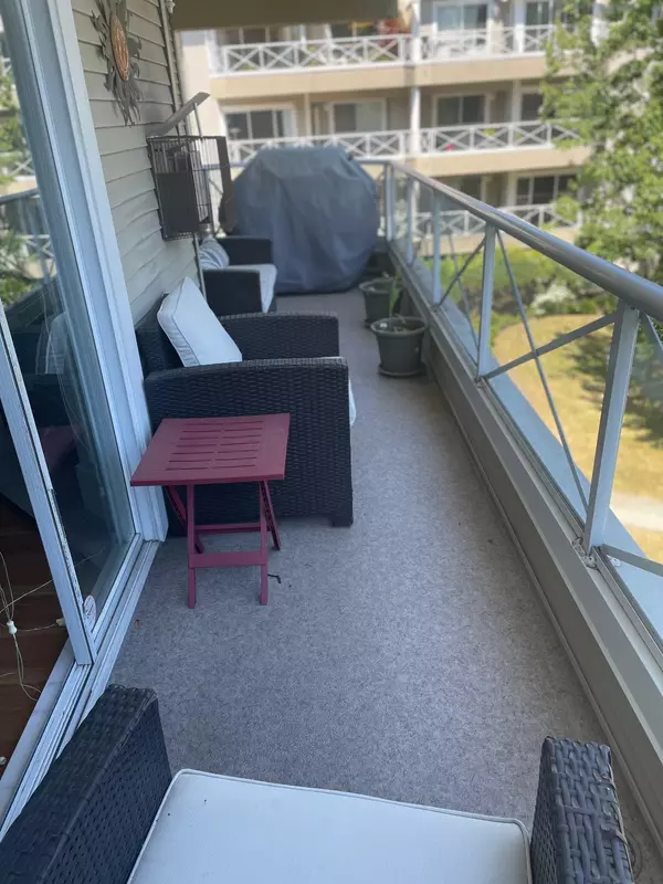 Langley, BC V3A 8K5,5556 201a ST #203