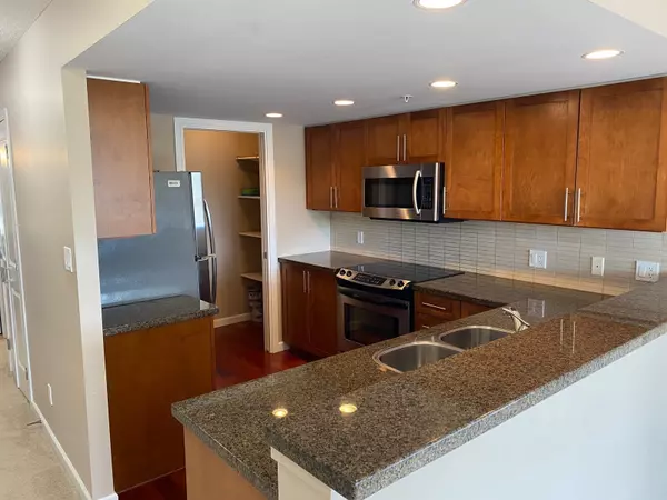 Port Moody, BC V3H 0C9,288 Ungless WAY #1503