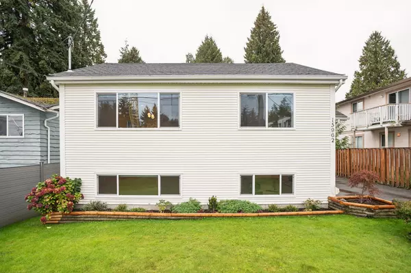 White Rock, BC V4B 3G8,15962 North Bluff RD