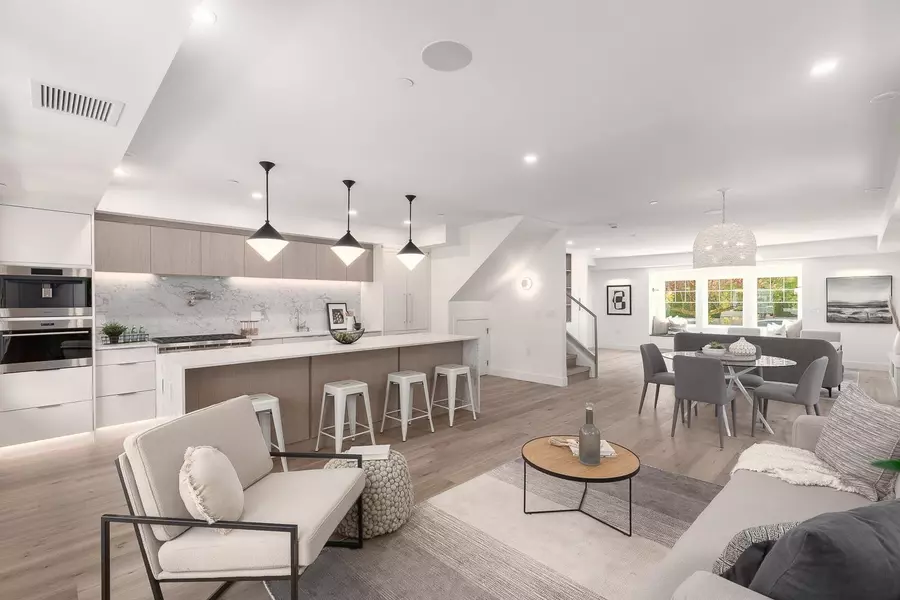 1141 W 33rd AVE, Vancouver, BC V6M 1A3