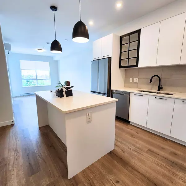 8117 200a ST #207, Langley, BC V2Y 3W9