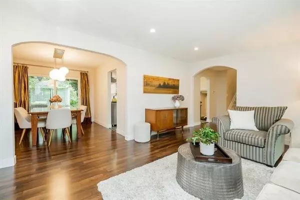 Delta, BC V4E 2J7,6833 Sussex CRES