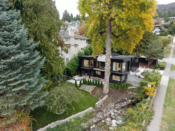 West Vancouver, BC V7V 2R6,2508 Nelson AVE